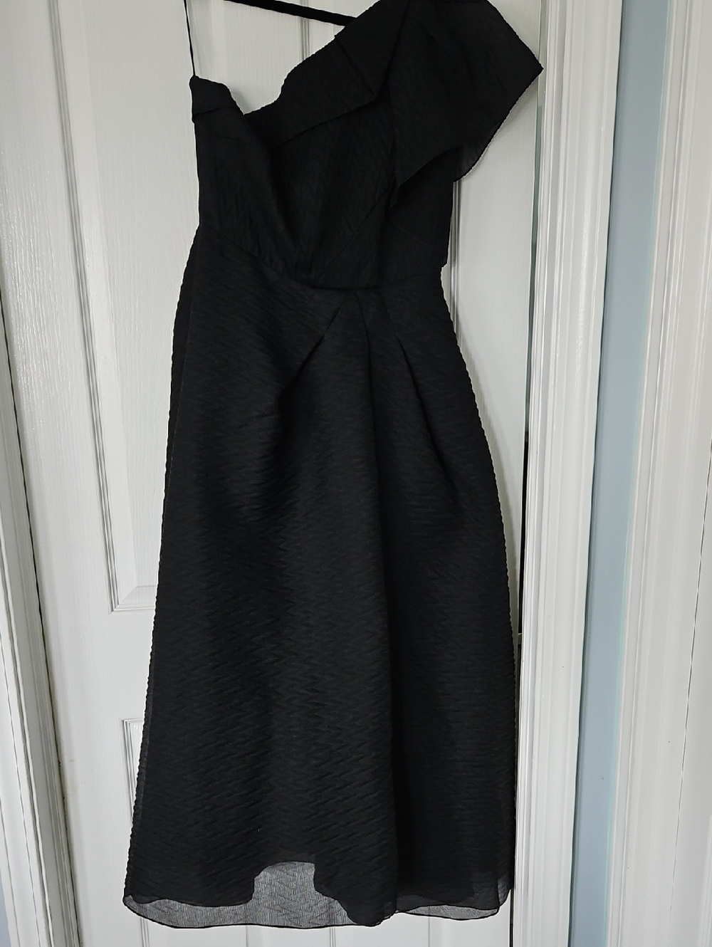 Roland Mouret Black One-Shoulder Textured Midi Dress